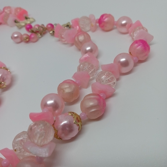* vintage Hong Kong 2 strand pink textured glitter & faux pearl beads necklace - Picture 3 of 5
